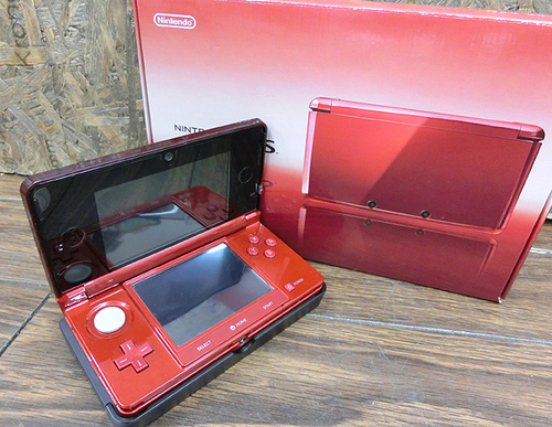 任天堂 3DS CTR-001 フレアレッド ゲーム機 充電器付き 中古品（Y）