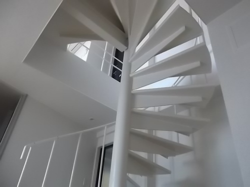 ｋ ｆｌａｔデザイナーズマンションメゾネット東野駅徒歩3分当社貸主につき仲介手数料は頂いておりません Exiv 東野のマンションの不動産 住宅情報 無料掲載の掲示板 ジモティー