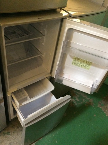 配送設置無料・半年保証】2015年製 冷蔵庫 SHARP SJ-D14A-S - 冷蔵庫 