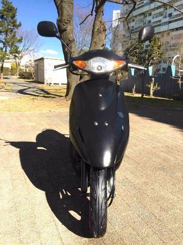 非常に良いエンジン。ホンダディオ。 AF56。両方のタイヤはほぼ新品です。
