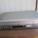 東芝(VTR/DVD)一体型ビデオプレーヤー SD-V300