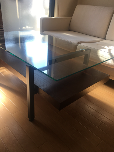 ニトリのガラスローテーブル