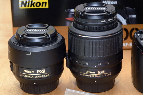 【値下げしました】Nikon D3000レンズキット　+　DX　35ｍｍ単焦点レンズ