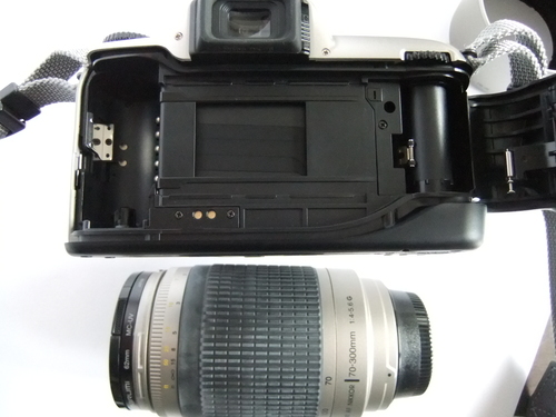 超美品！　NIKON μ　純正ダブルレンズ、ケース等一式のフイルム一眼レフカメラ