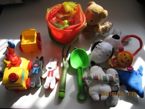お取引終了 2才 のおもちゃ約点セットベビーコロール キティちゃん ドラえもんぬいぐるみ お砂場セット他新品含 きつねたぬき 北国分のベビー用品 おもちゃ の中古あげます 譲ります ジモティーで不用品の処分