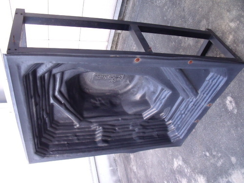 屋外用 軽量水槽 大型水槽 メダカの飼育 藻のインテイリアなど Used 3oth 24 Tramp 大阪のその他の中古あげます 譲ります ジモティーで不用品の処分