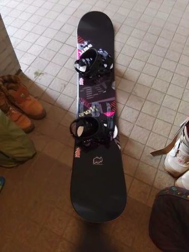 送料込み BURTON バートン フォーポイントファイブ スノーボード板 