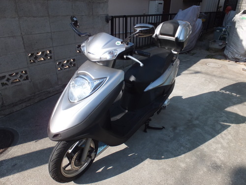 ホンダ　ディオ１２５　低走行　約２７００km　美車　無事故、無転倒　自賠責平成３０年９月までの約１年半付き。　中国製です。