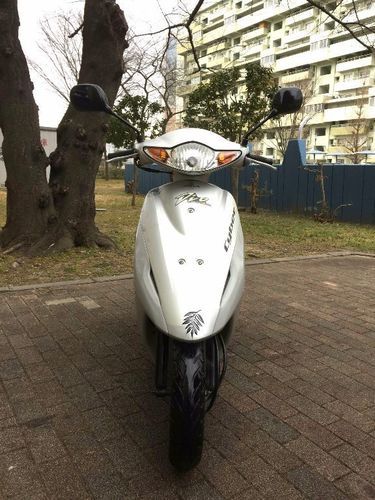 AF56。ホンダディオ。水冷バイク。非常に良いエンジン。両方のタイヤはほぼ新品です。