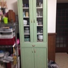 緑の食器棚