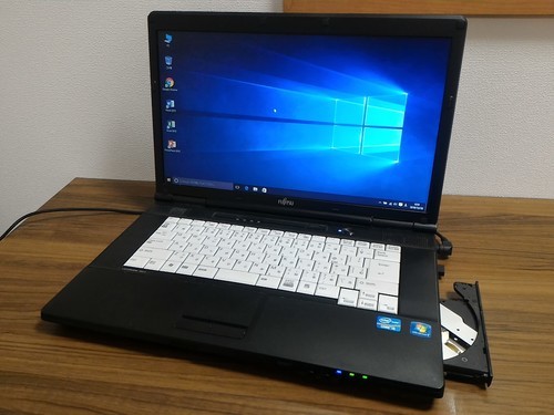 お取引中)第2世代i5 ﾒﾓﾘ4G Office2016搭載! 高性能Windows10ノートPC Core-i5/ﾒﾓﾘ4GB/160GB/DVD-ROM/無線LAN/Kingsoft Office2016 [富士通 Lifebook A561/C]
