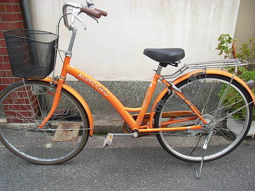 無料配達地域あり、税込価格、整備した26インチ、オレンジのママチャリ中古自転車を自転車出張修理店グッドサイクルが出品