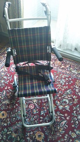【取引完了!】簡易式介助用コンパクト車椅子　美品