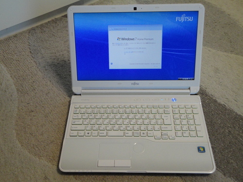 更に値下げ、富士通ノートパソコン　Windows7　64ビット