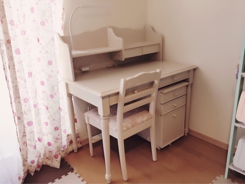 学習机 ローラアシュレイ キャビネット付 - 机 学習机 ローラアシュレイ キャビネット付 - 机