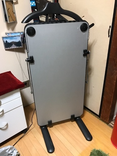 東芝　ズボンプレッサー　HIP‐T35　13年式
