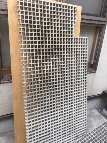 使い方色々!FRP グレーチング 開口ピッチ40×40 使い方色々!FRP グレーチング 開口ピッチ40×40