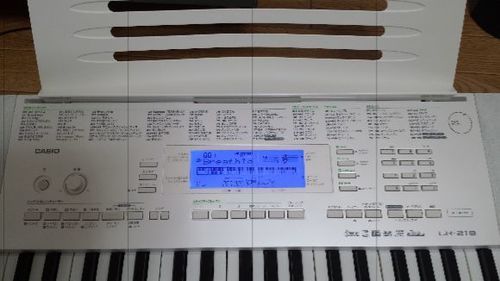カシオ電子ピアノLK-218 光ナビゲーションキーボード200曲ソングバング 