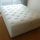 最終値下げ★【大塚家具　キングスダウン】購入時約100万円上位モデル★送料一部地域無料★クイーンサイズ★マットレスボトムセット★