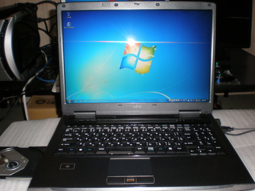 ノートパソコン FUJITSU FMV-BIBLO NF70Y Windows7 Office付