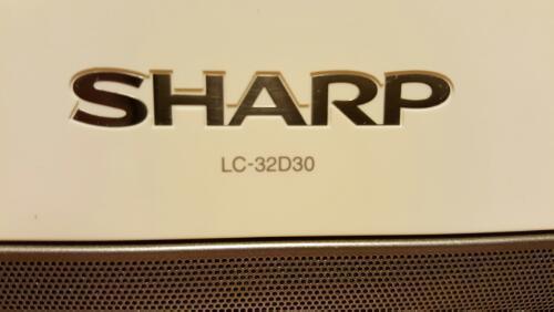 SHARP AQUOS 32型(2008年製)ハイビジョン液晶テレビ【美品】