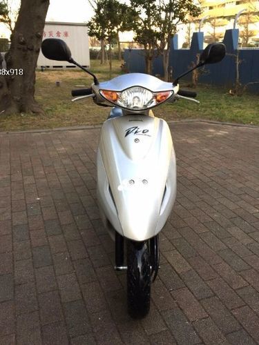 優れたエンジン, AF56、ホンダ（ディオ）、水冷バイク。どちらのタイヤも非常に良い状態です。