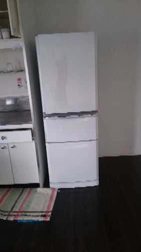 冷蔵庫です。 使用は半年のみです