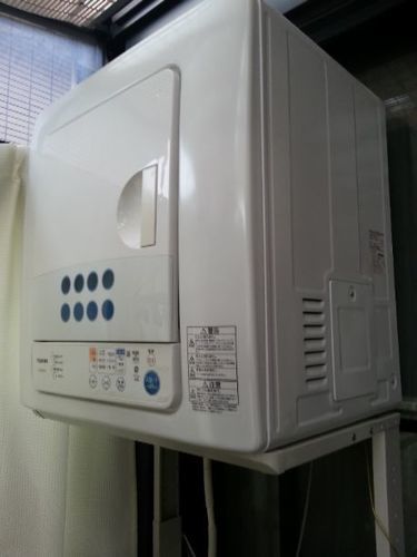 TOSHIBA 東芝電気衣類乾燥機ED-60C(W)