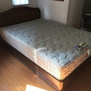 フランスベッドのダブルベッドです。