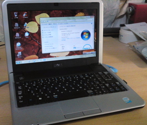 Dell ネットブック(ミニノート) Inspiron mini9 (910)  SSD16GB メモリ2GB  Win7Pro (\u002610へ無料で上げ可！）Bluetooth\u0026カメラ 充電機能OK