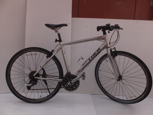 クロスバイク　TREK FX SEVEN,THREE7.3
