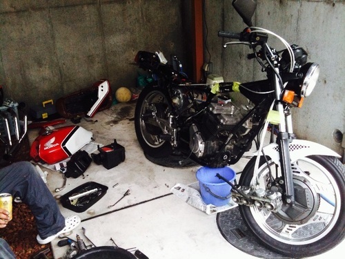 CBX550F 実働 エンジンのみ 処分価格! 載せ替えや予備エンジンに