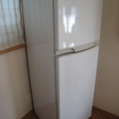 シャープ2007年製 冷蔵庫 SJ-23TM(2ドア/225L:...