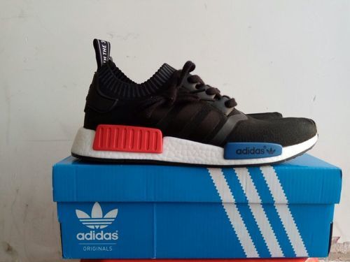 adidas nmd スニーカー