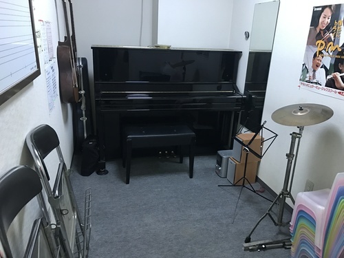 【基本送料込】ヤマハピアノ　YU11　新古品