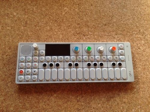 電子楽器 Teenage Engineering OP-1