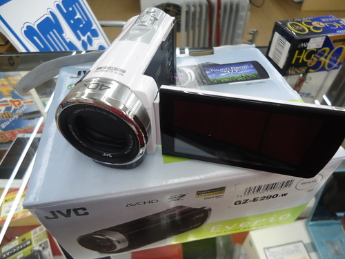【引取限定 戸畑本店】 JVC ビデオカメラ GZ-E290 2015年製