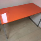 おしゃれなオレンジ机とオレンジ椅子4脚　（事務所整理の為）　