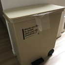 ペダルフタ付きゴミ箱