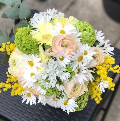 フローリスト急募 正社員 アルバイト募集 初心者からスタートok フローリストヒロコ 北浜の花屋の無料求人 広告 アルバイト バイト募集情報 ジモティー