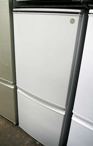 ◆◆◆ 3月大特価！激安！2011年製 SHARP 138L 2ドア冷蔵庫 SJ-K14T-FG ◆◆◆