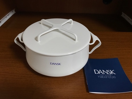★再・お値下げ！新品　DANSK（ダンスク）ホーロー両手鍋18cm ホワイト　未使用　化粧箱入り★