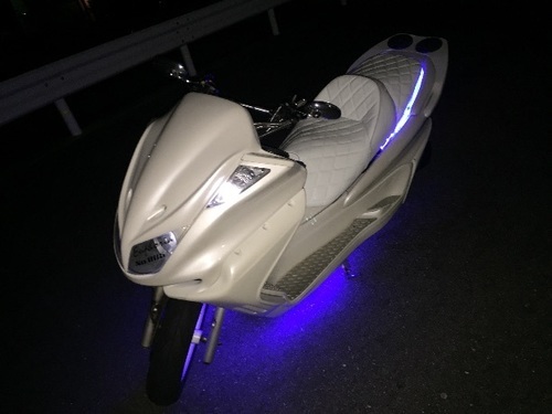 改造マジェスティ250 ネオン付き