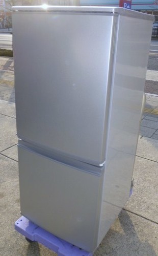 冷蔵庫　SHARP SJ-14E9