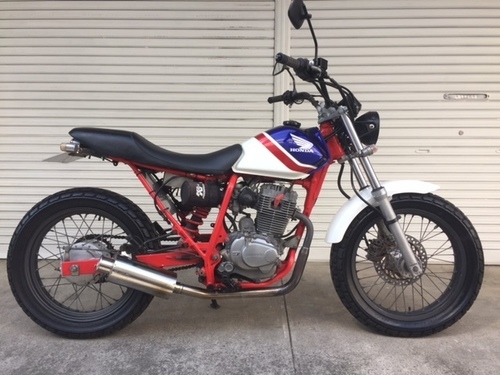 成約しました。　FTR223　MC34　トリコカラー　美車