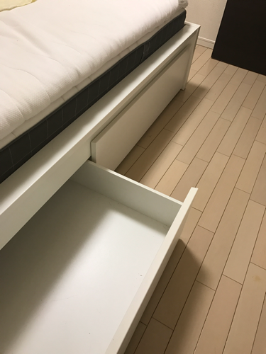 IKEA ベッド クイーン〜キングサイズ 白色
