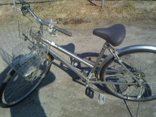 中古自転車 28インチ ６段変速 シルバー