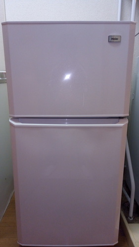 《お届け可》2015年製　ハイアール社製　冷蔵庫（106L：ホワイト）