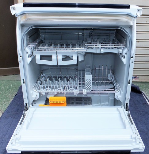 Panasonic パナソニック NP-TR7-W 食器洗い乾燥機 エコナビ ホワイト 中古 楽直O3734719