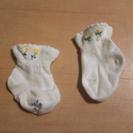    新生児用靴下  お花の刺繍付き